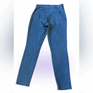 Hue  light blue distressed leggings Jeans M